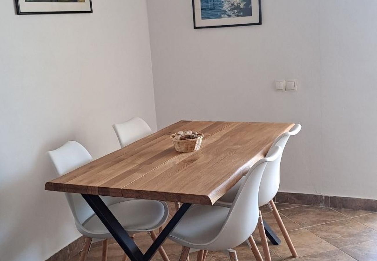 Apartament w Slatine - Apartament w Slatine z Widok na morze, taras, Klimatyzacja, WIFI (5147-2)