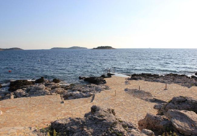 Apartament w Rogoznica - Apartament w Rogoznica z Widok na morze, balkon, Klimatyzacja, WIFI (5148-2) Apartament w Rogoznica - Apartament w Rogoznica z Widok na morze, balkon, Klimatyzacja, WIFI (5148-2)