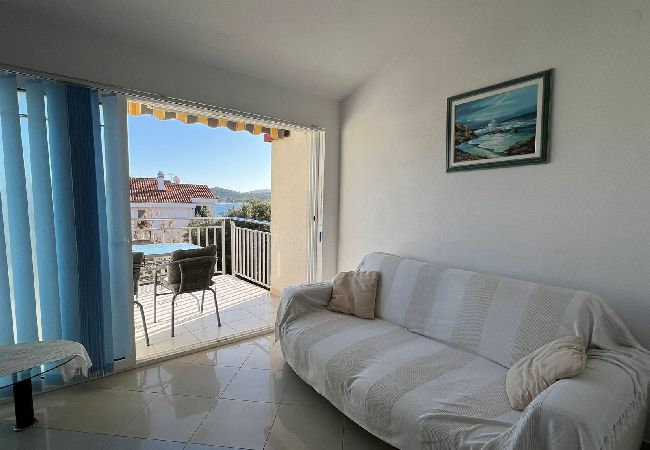 Apartament w Rogoznica - Apartament w Rogoznica z Widok na morze, balkon, Klimatyzacja, WIFI (5148-3) Apartament w Rogoznica - Apartament w Rogoznica z Widok na morze, balkon, Klimatyzacja, WIFI (5148-3)