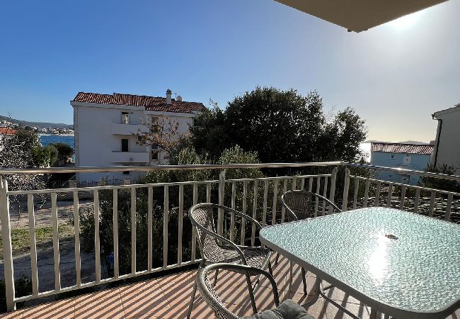 Apartament w Rogoznica - Apartament w Rogoznica z Widok na morze, balkon, Klimatyzacja, WIFI (5148-3) Apartament w Rogoznica - Apartament w Rogoznica z Widok na morze, balkon, Klimatyzacja, WIFI (5148-3)