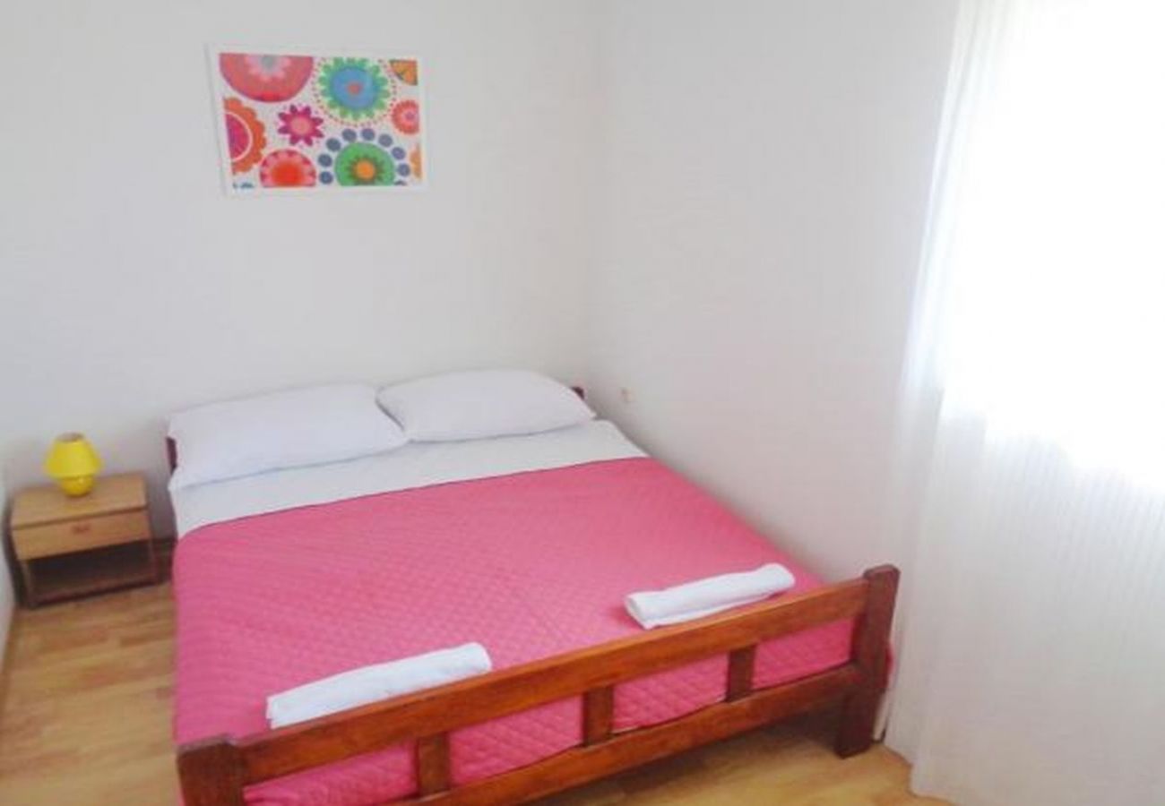 Apartament w Drage - Apartament w Drage z Widok na morze, balkon, Klimatyzacja, WIFI (5144-6)