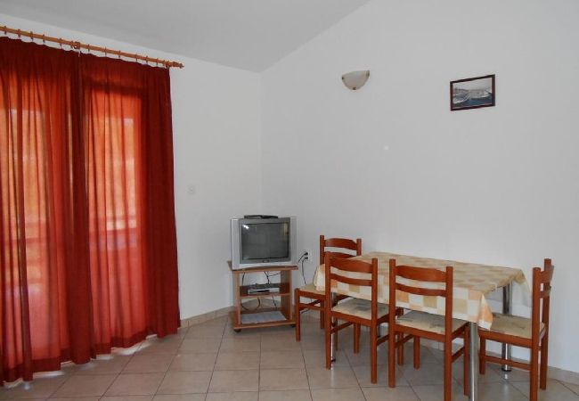 Apartament w Ražanj - Apartament w Ražanj z Widok na morze, balkon, Klimatyzacja, WIFI (5150-4) Apartament w Ražanj - Apartament w Ražanj z Widok na morze, balkon, Klimatyzacja, WIFI (5150-4)