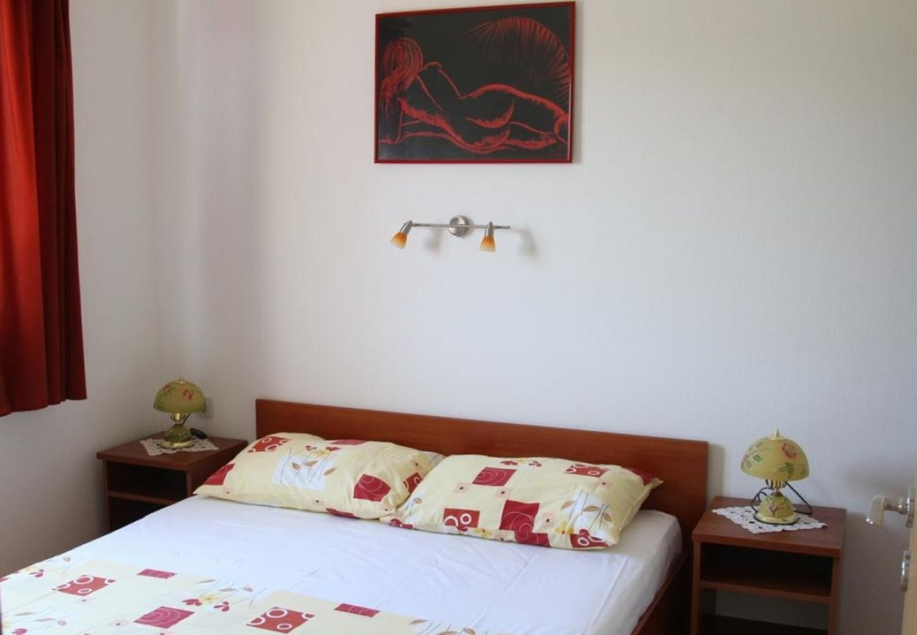 Apartament w Ražanj - Apartament w Ražanj z Widok na morze, balkon, Klimatyzacja, WIFI (5150-4)