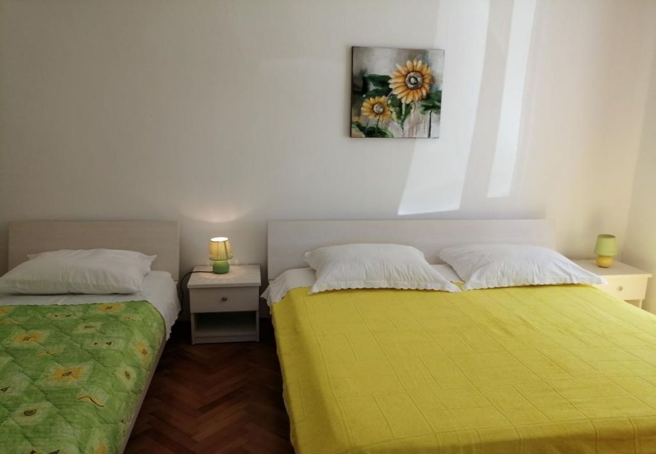 Apartament w Primošten - Apartament w Primošten z Widok na morze, taras, Klimatyzacja, WIFI (5155-1)