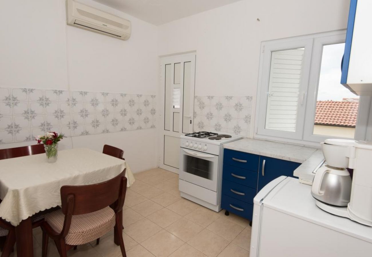 Apartament w Dvornica - Apartament w Stupin Čeline z Widok na morze, taras, Klimatyzacja, WIFI (5149-2)