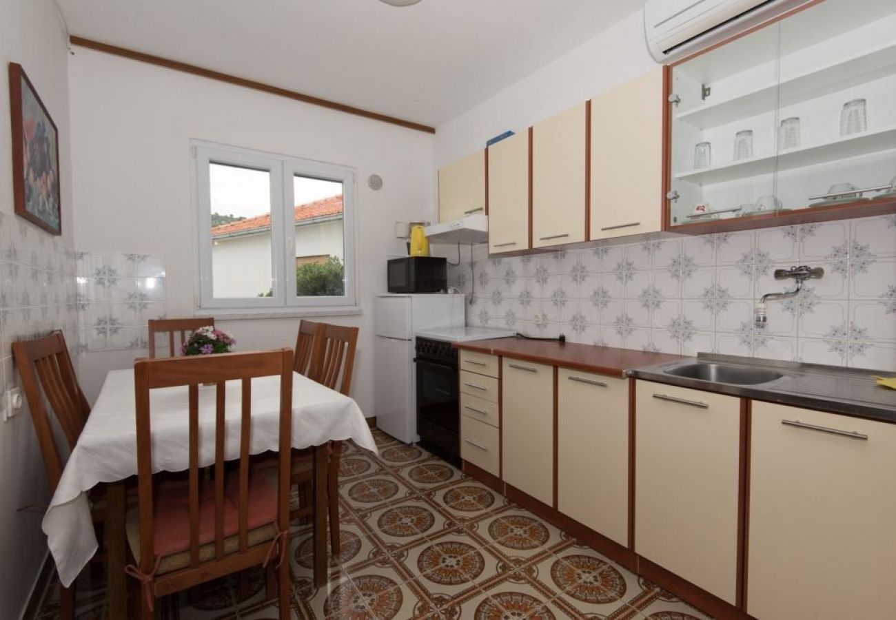 Apartament w Dvornica - Apartament w Stupin Čeline z Widok na morze, balkon, Klimatyzacja, WIFI (5149-1)