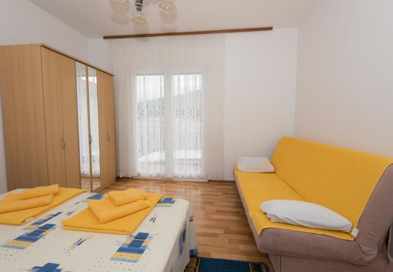 Apartament w Dvornica - Apartament w Stupin Čeline z Widok na morze, balkon, Klimatyzacja, WIFI (5149-1)