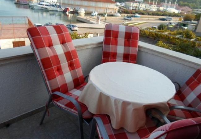 Apartament w Rogoznica - Apartament w Rogoznica z Widok na morze, balkon, Klimatyzacja, WIFI (5153-4) Apartament w Rogoznica - Apartament w Rogoznica z Widok na morze, balkon, Klimatyzacja, WIFI (5153-4)