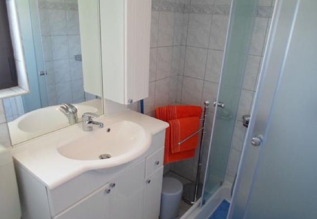 Apartament w Rogoznica - Apartament w Rogoznica z Widok na morze, balkon, Klimatyzacja, WIFI (5153-3) Apartament w Rogoznica - Apartament w Rogoznica z Widok na morze, balkon, Klimatyzacja, WIFI (5153-3)