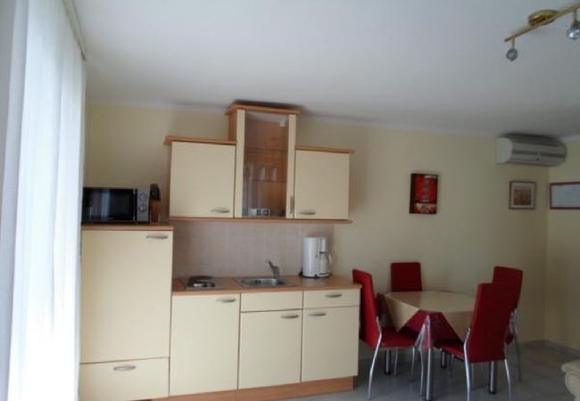 Apartament w Rogoznica - Apartament w Rogoznica z Widok na morze, balkon, Klimatyzacja, WIFI (5153-1) Apartament w Rogoznica - Apartament w Rogoznica z Widok na morze, balkon, Klimatyzacja, WIFI (5153-1)