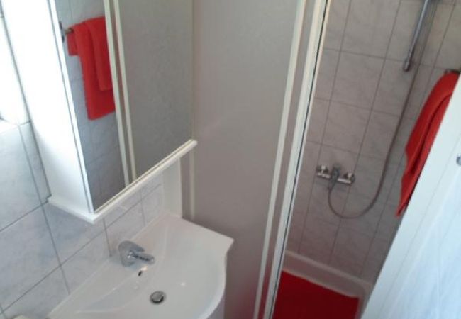 Apartament w Rogoznica - Apartament w Rogoznica z Widok na morze, balkon, Klimatyzacja, WIFI (5153-1) Apartament w Rogoznica - Apartament w Rogoznica z Widok na morze, balkon, Klimatyzacja, WIFI (5153-1)