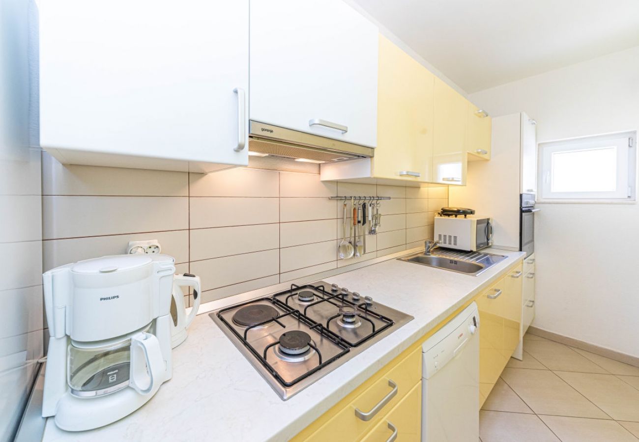 Apartament w Okrug Gornji - Apartament w Okrug Gornji z Widok na morze, taras, Klimatyzacja, WIFI (5160-2)