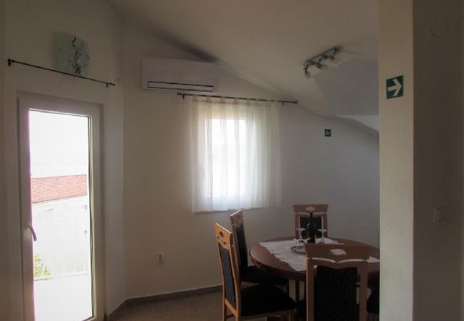Apartament w Ražanj - Apartament w Ražanj z Widok na morze, taras, Klimatyzacja, WIFI (4773-3) Apartament w Ražanj - Apartament w Ražanj z Widok na morze, taras, Klimatyzacja, WIFI (4773-3)