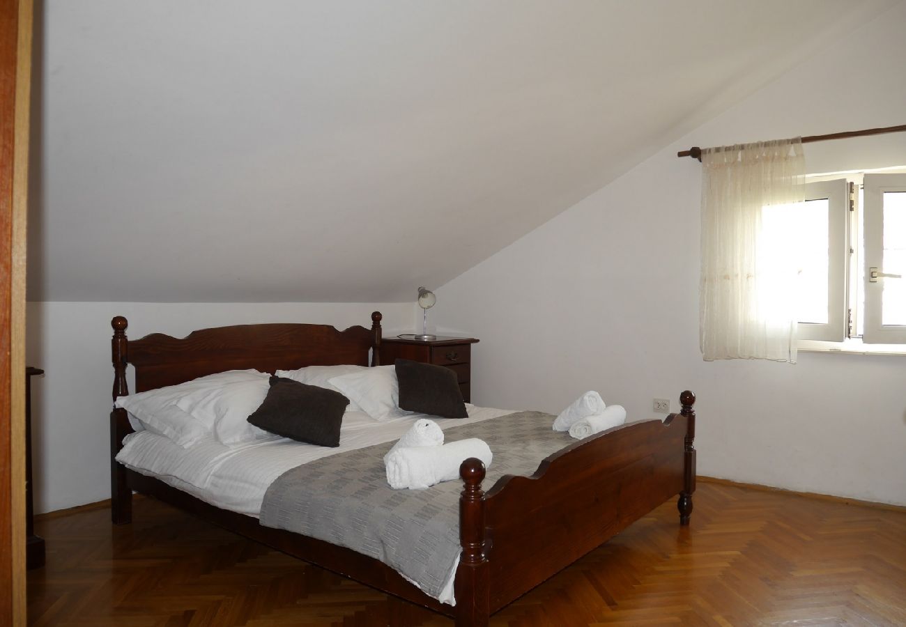 Apartament w Dugi Rat - Apartament w Dugi Rat z Widok na morze, balkon, Klimatyzacja, WIFI (5132-6)