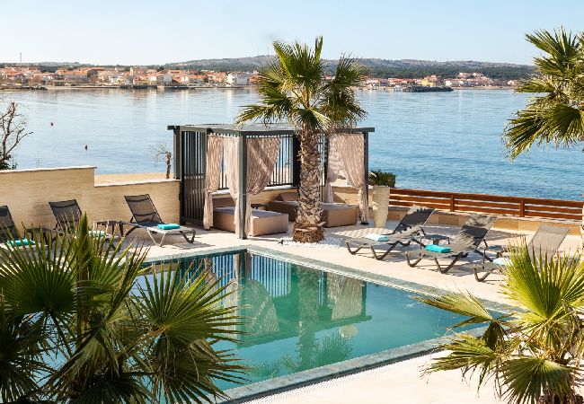 Apartament w Vir - Apartament w Vir z Widok na morze, balkon, Klimatyzacja, WIFI (5176-7) Apartament w Vir - Apartament w Vir z Widok na morze, balkon, Klimatyzacja, WIFI (5176-7)