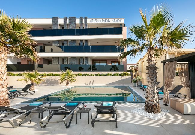 Apartament w Vir - Apartament w Vir z Widok na morze, taras, Klimatyzacja, WIFI (5176-6) Apartament w Vir - Apartament w Vir z Widok na morze, taras, Klimatyzacja, WIFI (5176-6)