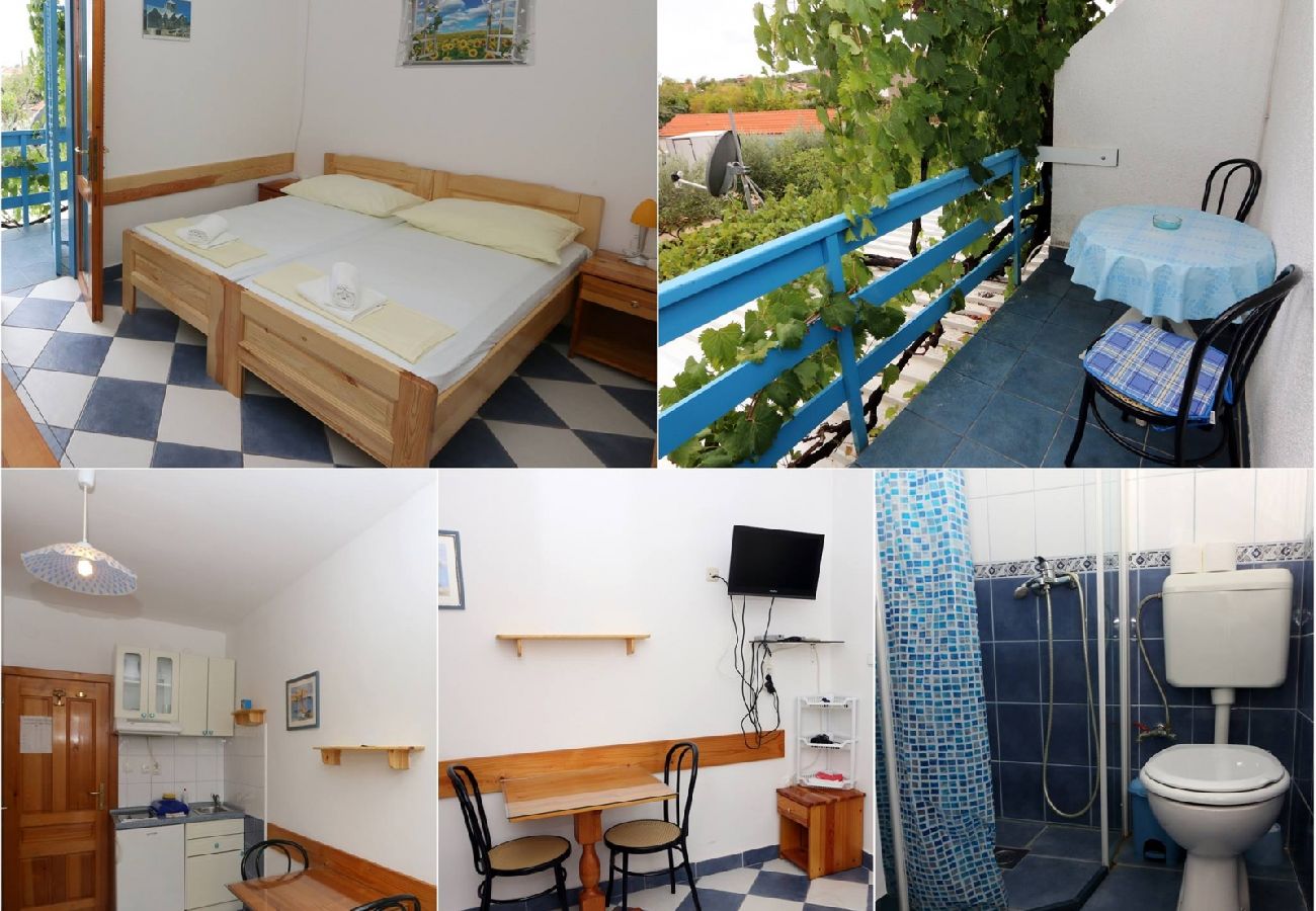 Studio w Sucuraj - Apartament Studio w Sućuraj z Widok na morze, balkon, Klimatyzacja, WIFI (3560-4)