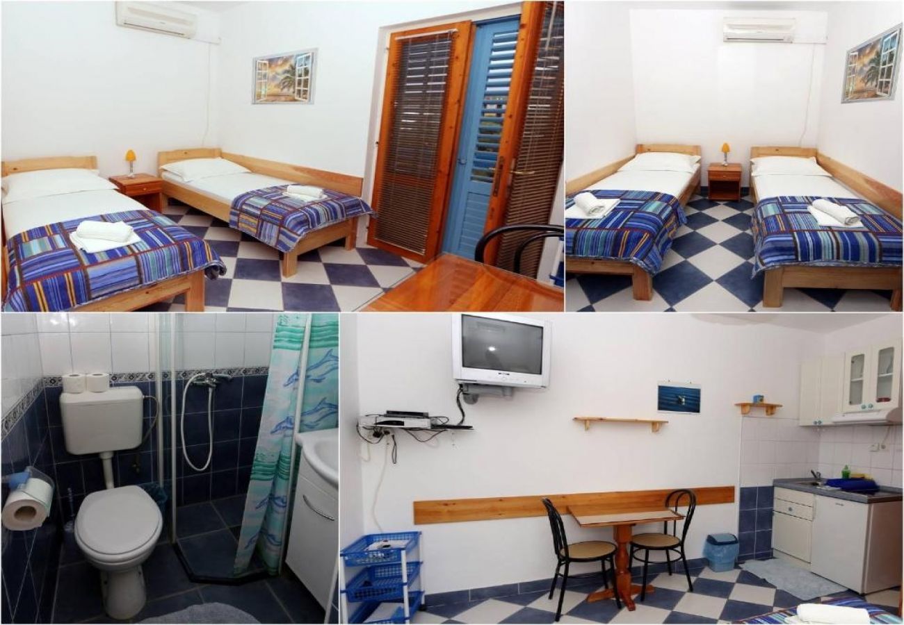 Studio w Sucuraj - Apartament Studio w Sućuraj z Widok na morze, balkon, Klimatyzacja, WIFI (3560-3)