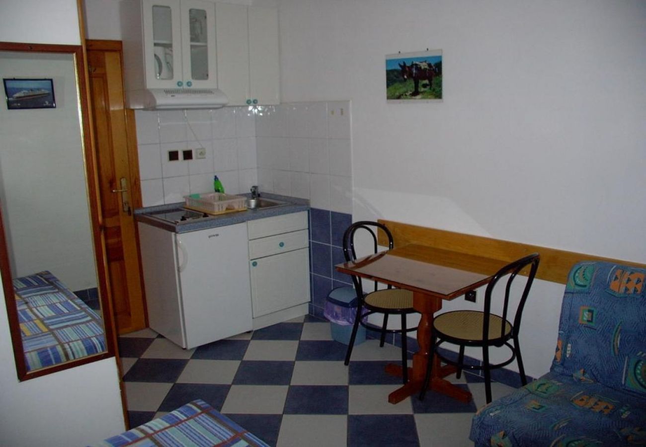 Studio w Sucuraj - Apartament Studio w Sućuraj z Widok na morze, balkon, Klimatyzacja, WIFI (3560-3)