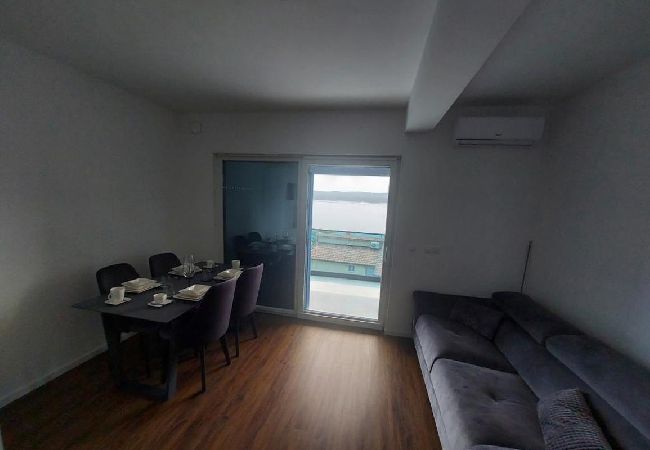 Apartament w Lokva Rogoznica - Apartament w Lokva Rogoznica z Widok na morze, balkon, Klimatyzacja, WIFI (5118-8) Apartament w Lokva Rogoznica - Apartament w Lokva Rogoznica z Widok na morze, balkon, Klimatyzacja, WIFI (5118-8)