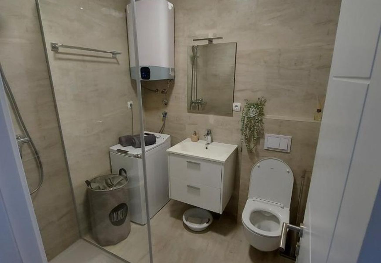 Apartament w Lokva Rogoznica - Apartament w Lokva Rogoznica z Widok na morze, balkon, Klimatyzacja, WIFI (5118-8)