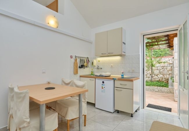 Apartament w Saplunara - Apartament w Saplunara z Widok na morze, balkon, Klimatyzacja, WIFI (5197-3) Apartament w Saplunara - Apartament w Saplunara z Widok na morze, balkon, Klimatyzacja, WIFI (5197-3)