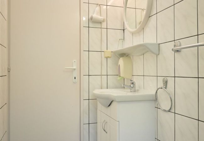 Apartament w Saplunara - Apartament w Saplunara z Widok na morze, balkon, Klimatyzacja, WIFI (5197-3) Apartament w Saplunara - Apartament w Saplunara z Widok na morze, balkon, Klimatyzacja, WIFI (5197-3)