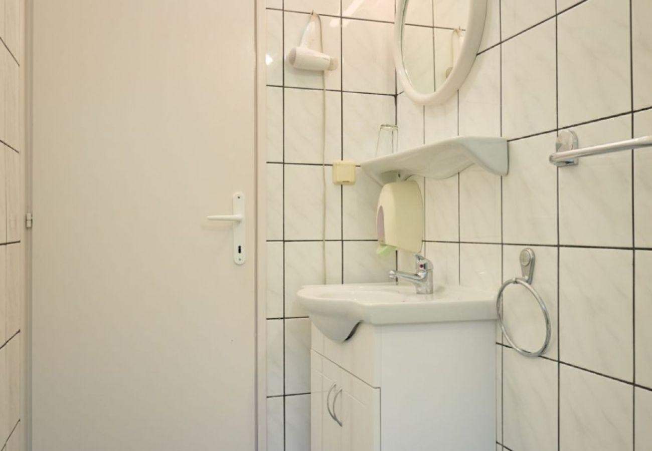 Apartament w Saplunara - Apartament w Saplunara z Widok na morze, balkon, Klimatyzacja, WIFI (5197-3)