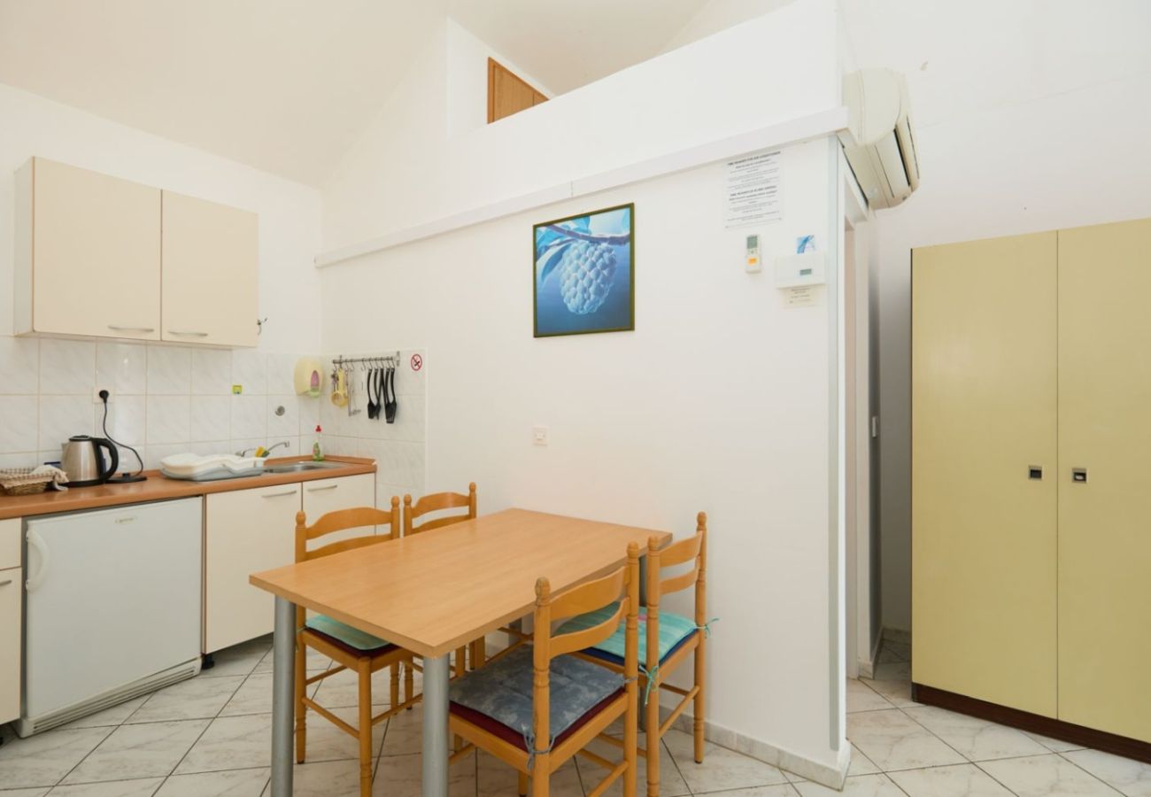 Apartament w Saplunara - Apartament w Saplunara z Widok na morze, balkon, Klimatyzacja, WIFI (5197-2)