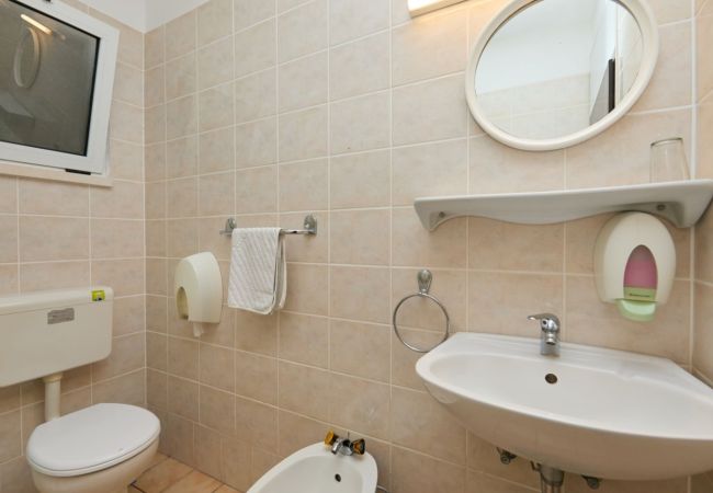 Apartament w Saplunara - Apartament w Saplunara z Widok na morze, balkon, Klimatyzacja, WIFI (5197-1) Apartament w Saplunara - Apartament w Saplunara z Widok na morze, balkon, Klimatyzacja, WIFI (5197-1)