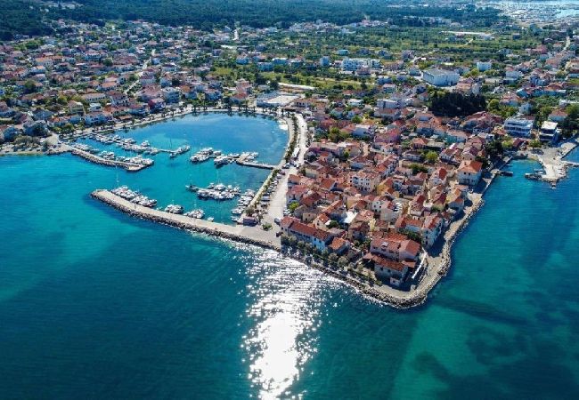 Dom w Bibinje - Domek wypoczynkowy w Bibinje z Widok na morze, balkon, Klimatyzacja, WIFI (5201-1) Dom w Bibinje - Domek wypoczynkowy w Bibinje z Widok na morze, balkon, Klimatyzacja, WIFI (5201-1)