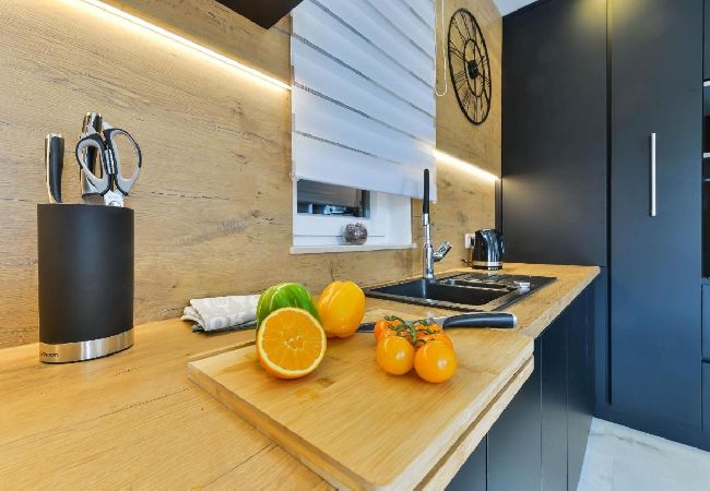Dom w Bibinje - Domek wypoczynkowy w Bibinje z Widok na morze, balkon, Klimatyzacja, WIFI (5201-1) Dom w Bibinje - Domek wypoczynkowy w Bibinje z Widok na morze, balkon, Klimatyzacja, WIFI (5201-1)