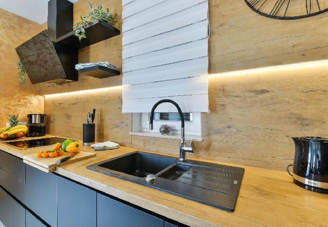 Dom w Bibinje - Domek wypoczynkowy w Bibinje z Widok na morze, balkon, Klimatyzacja, WIFI (5201-1) Dom w Bibinje - Domek wypoczynkowy w Bibinje z Widok na morze, balkon, Klimatyzacja, WIFI (5201-1)