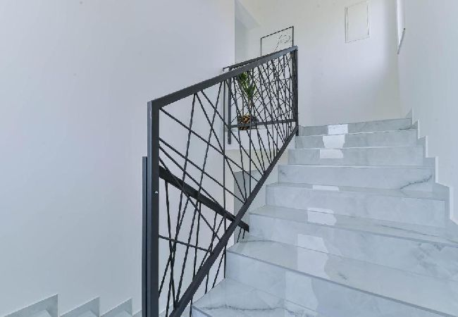 Dom w Bibinje - Domek wypoczynkowy w Bibinje z Widok na morze, balkon, Klimatyzacja, WIFI (5201-1) Dom w Bibinje - Domek wypoczynkowy w Bibinje z Widok na morze, balkon, Klimatyzacja, WIFI (5201-1)