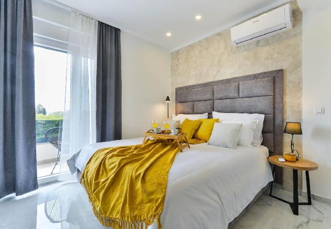Dom w Bibinje - Domek wypoczynkowy w Bibinje z Widok na morze, balkon, Klimatyzacja, WIFI (5201-1) Dom w Bibinje - Domek wypoczynkowy w Bibinje z Widok na morze, balkon, Klimatyzacja, WIFI (5201-1)