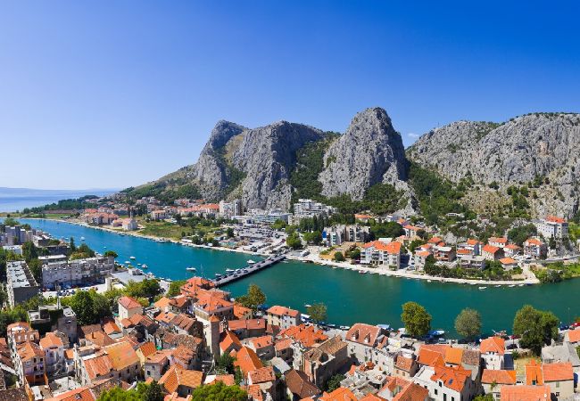 Dom w Omiš - Domek wypoczynkowy w Omiš z taras, Klimatyzacja, WIFI, Pralka (5202-1) Dom w Omiš - Domek wypoczynkowy w Omiš z taras, Klimatyzacja, WIFI, Pralka (5202-1)