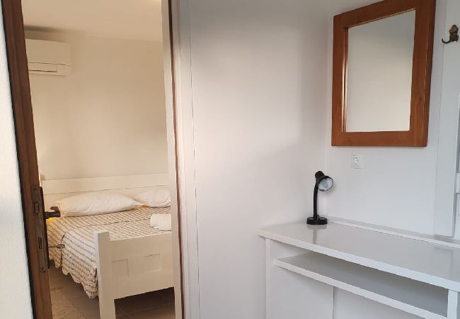 Apartament w Lumbarda - Apartament w Lumbarda z Widok na morze, taras, Klimatyzacja, WIFI (869-4) Apartament w Lumbarda - Apartament w Lumbarda z Widok na morze, taras, Klimatyzacja, WIFI (869-4)