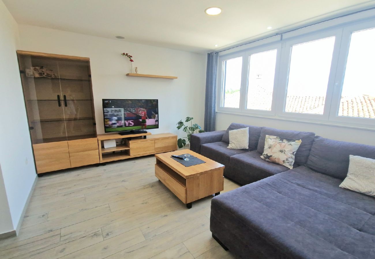 Apartament w Opatija - Apartament w Opatija z Widok na morze, balkon, Klimatyzacja, WIFI (5221-1)