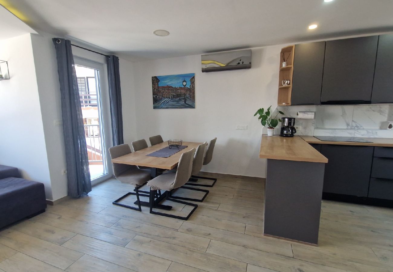 Apartament w Opatija - Apartament w Opatija z Widok na morze, balkon, Klimatyzacja, WIFI (5221-1)