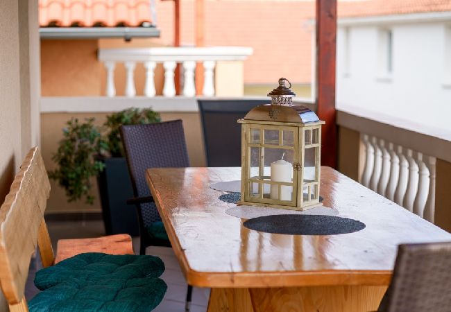 Apartament w Vodice - Apartament w Vodice z Widok na morze, balkon, Klimatyzacja, WIFI (82-2) Apartament w Vodice - Apartament w Vodice z Widok na morze, balkon, Klimatyzacja, WIFI (82-2)