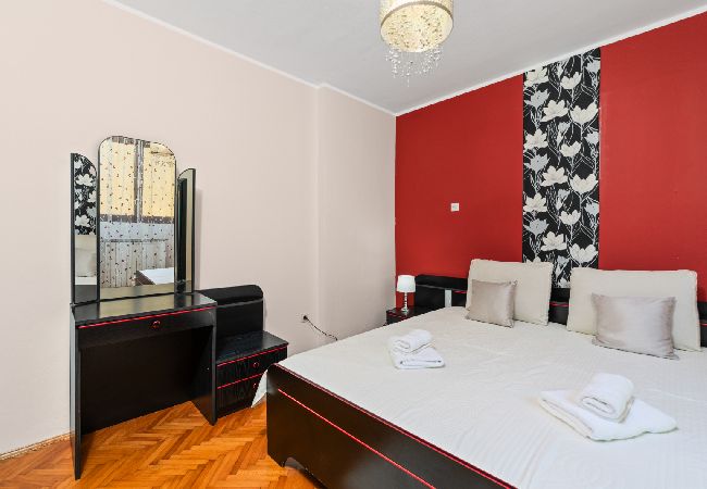 Apartament w Porec - Ferienwohnung in Poreč mit Balkon, Klimaanlage, W-LAN, Waschmaschine (5203-1) Apartament w Porec - Ferienwohnung in Poreč mit Balkon, Klimaanlage, W-LAN, Waschmaschine (5203-1)