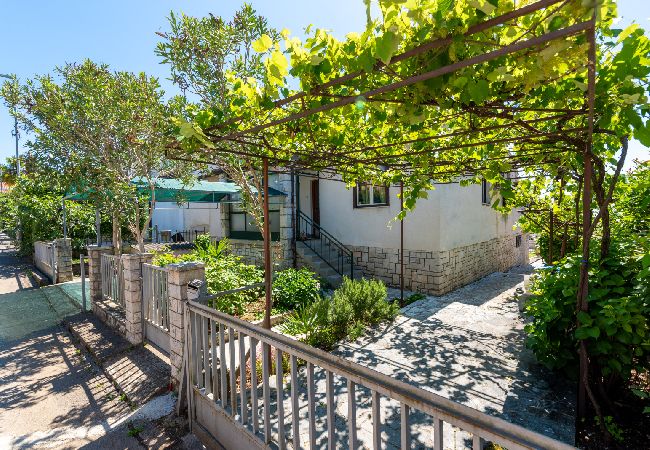 Apartament w Porec - Ferienwohnung in Poreč mit Balkon, Klimaanlage, W-LAN, Waschmaschine (5203-1) Apartament w Porec - Ferienwohnung in Poreč mit Balkon, Klimaanlage, W-LAN, Waschmaschine (5203-1)