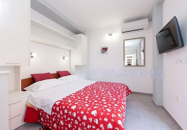 Studio w Tucepi - Apartament Studio w Tučepi z balkon, Klimatyzacja, WIFI (3674-6) Studio w Tucepi - Apartament Studio w Tučepi z balkon, Klimatyzacja, WIFI (3674-6)