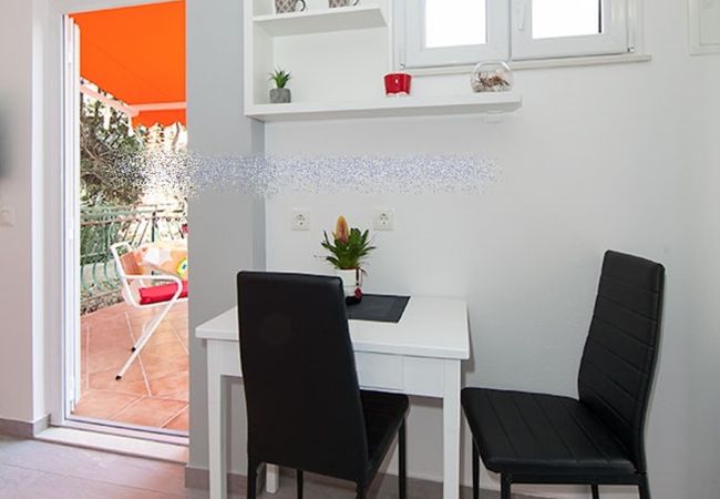 Studio w Tucepi - Apartament Studio w Tučepi z balkon, Klimatyzacja, WIFI (3674-6) Studio w Tucepi - Apartament Studio w Tučepi z balkon, Klimatyzacja, WIFI (3674-6)