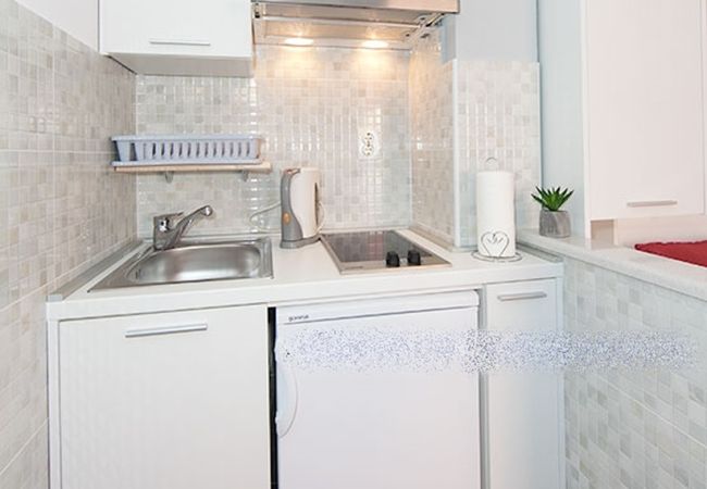 Studio w Tucepi - Apartament Studio w Tučepi z balkon, Klimatyzacja, WIFI (3674-6) Studio w Tucepi - Apartament Studio w Tučepi z balkon, Klimatyzacja, WIFI (3674-6)