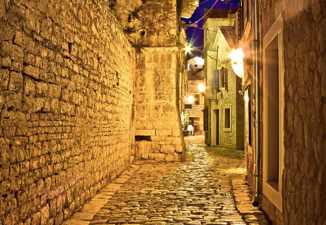 Apartament w Vodice - Apartament w Vodice z tarasem, klimatyzacją, Wi-Fi (3599-1) Apartament w Vodice - Apartament w Vodice z tarasem, klimatyzacją, Wi-Fi (3599-1)