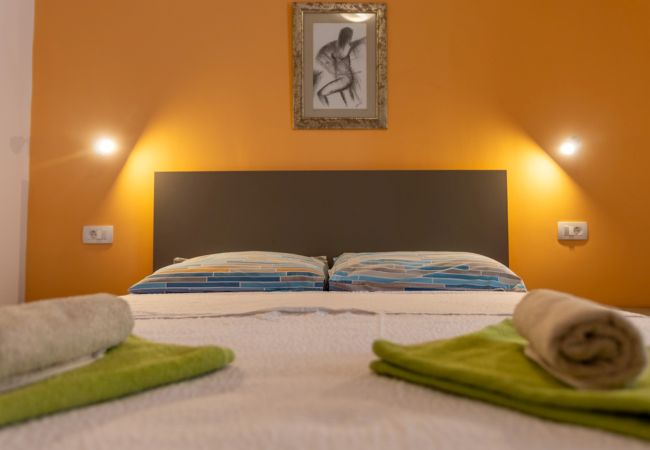 Apartament w Rab - Apartament w Barbacie z widokiem na morze, zmywarką i klimatyzacją (660-6) Apartament w Rab - Apartament w Barbacie z widokiem na morze, zmywarką i klimatyzacją (660-6)