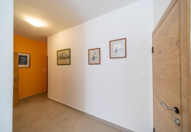 Apartament w Rab - Apartament w Barbacie z widokiem na morze, zmywarką i klimatyzacją (660-6) Apartament w Rab - Apartament w Barbacie z widokiem na morze, zmywarką i klimatyzacją (660-6)