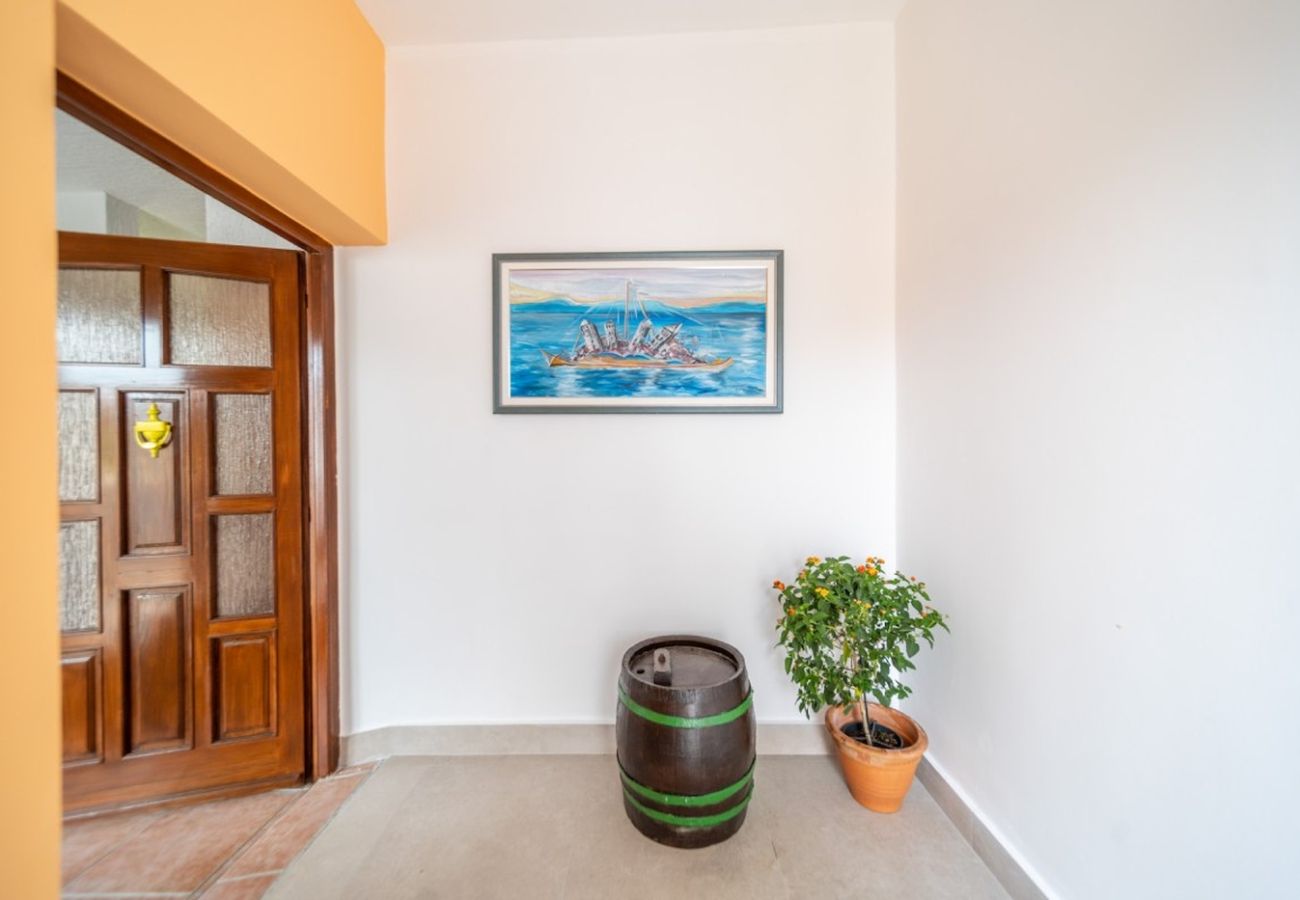 Apartament w Rab - Apartament w Barbacie z widokiem na morze, zmywarką i klimatyzacją (660-6) Apartament w Rab - Apartament w Barbacie z widokiem na morze, zmywarką i klimatyzacją (660-6)