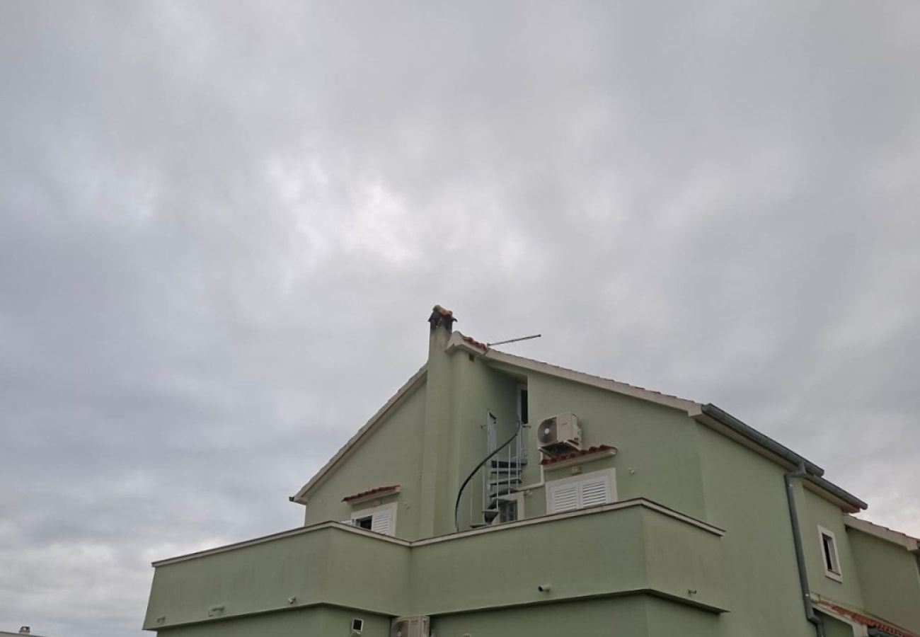 Dom w Privlaka - Dom wakacyjny 5239 dla 8+3 osób w Privlace – 100 m od piaszczystej plaży